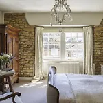 Πανδοχείο Lord Poulett Arms 3*