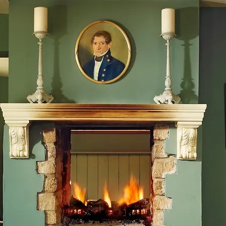 بيت ريفي Lord Poulett Arms بريستول