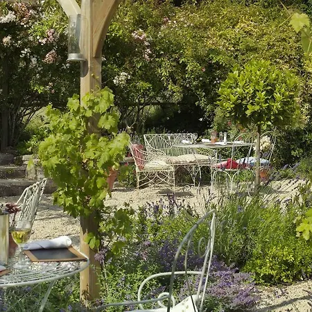 Lord Poulett Arms 3*