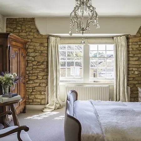 بيت ريفي Lord Poulett Arms 3*