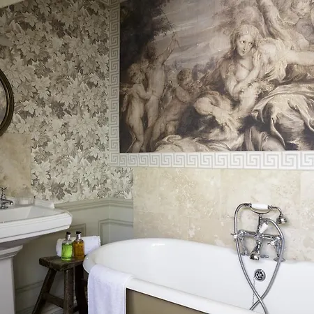 بيت ريفي Lord Poulett Arms 3*