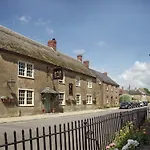 Lord Poulett Arms 3*