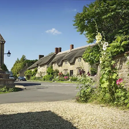 Mini-hôtel Lord Poulett Arms 3*