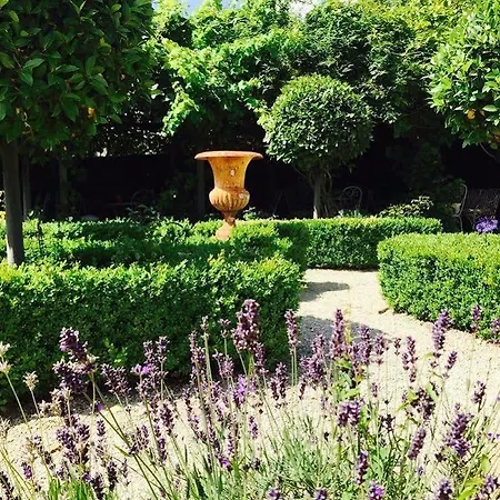 Lord Poulett Arms 3*