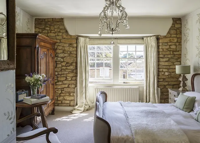 Inn Lord Poulett Arms 3*