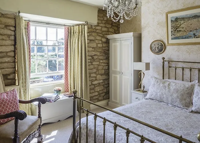 Lord Poulett Arms 3*