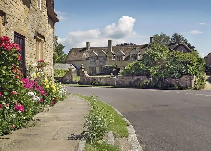 Lord Poulett Arms Inn 3*