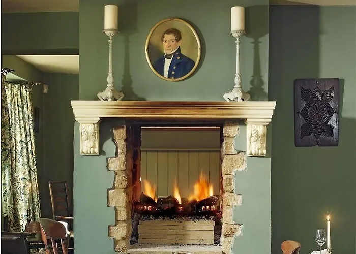 Lord Poulett Arms Inn